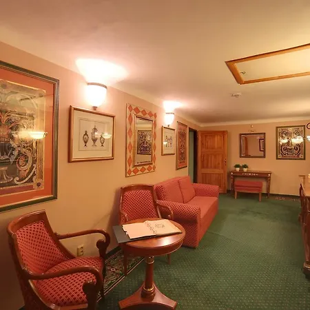 Masonic House 招待所 洛克特