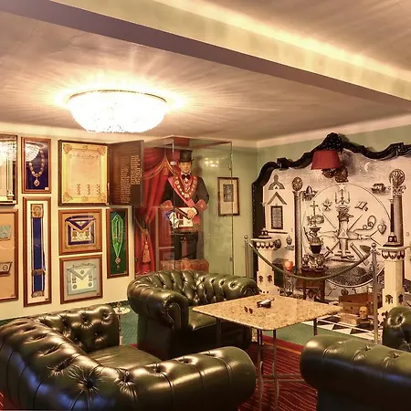 Masonic House 4*