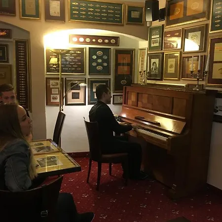 Masonic House 招待所