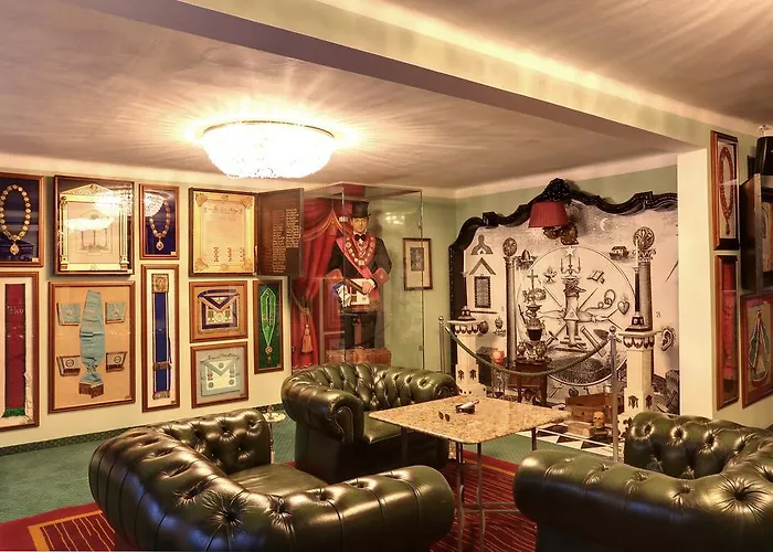 Masonic House 4*